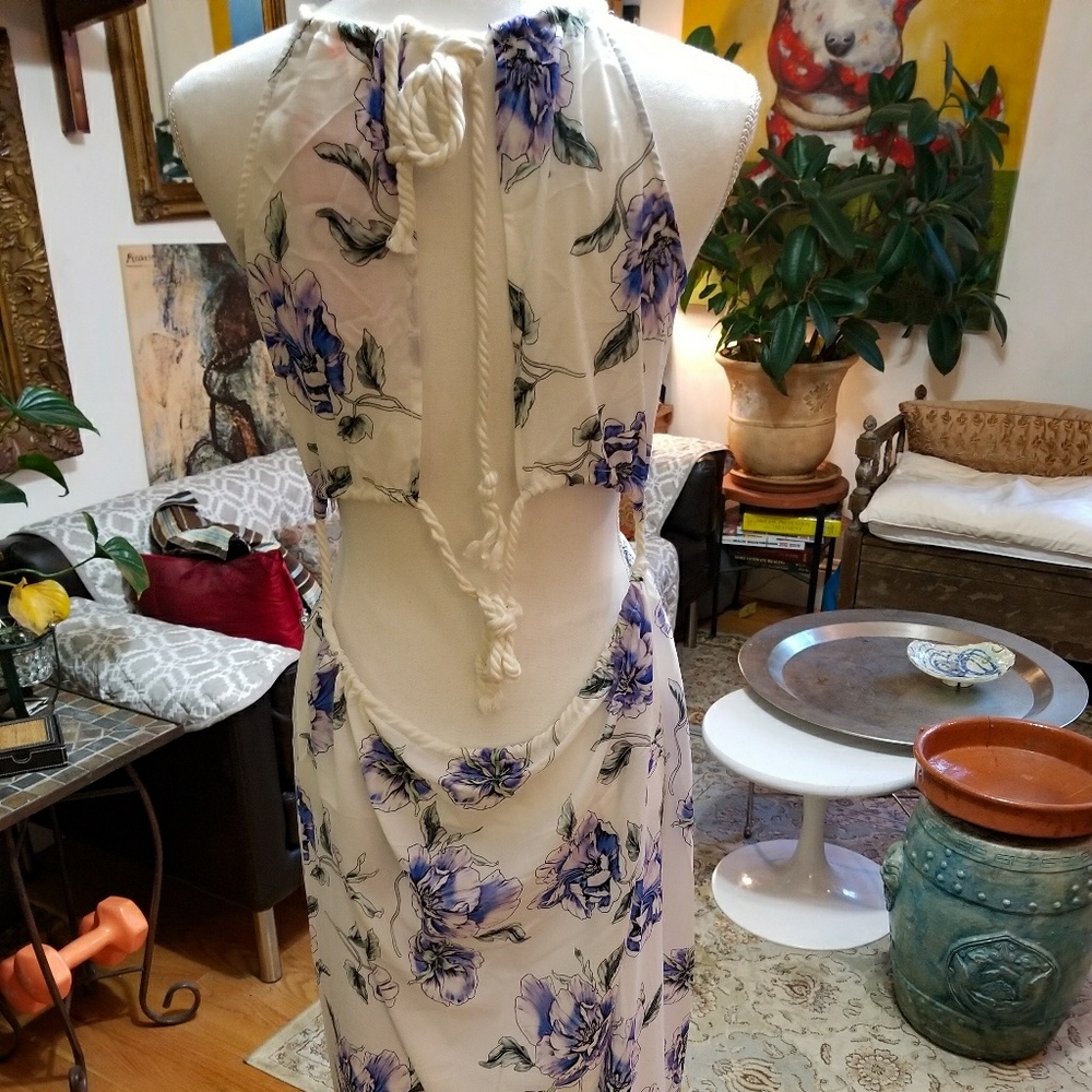 🌹🥀1 LEFT! (S) SALE! floral print, cut out maxi - Picture 6 of 8
